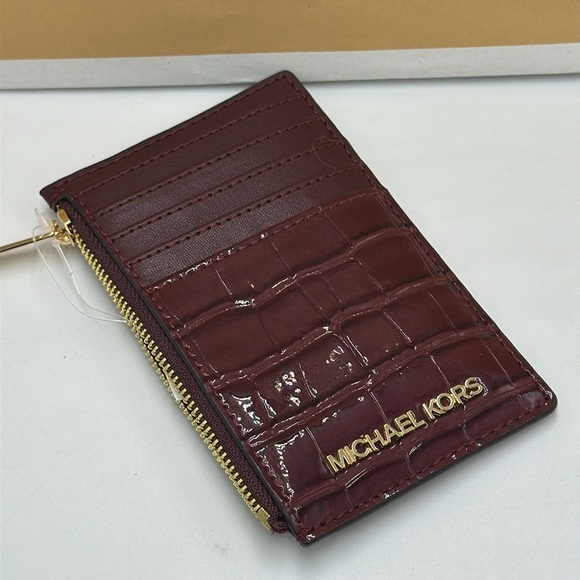 MICHAEL KORS JET SET TRAVEL MEDIUM TZ CARD CASE IN OXBLOOD - Picture 3 of 10